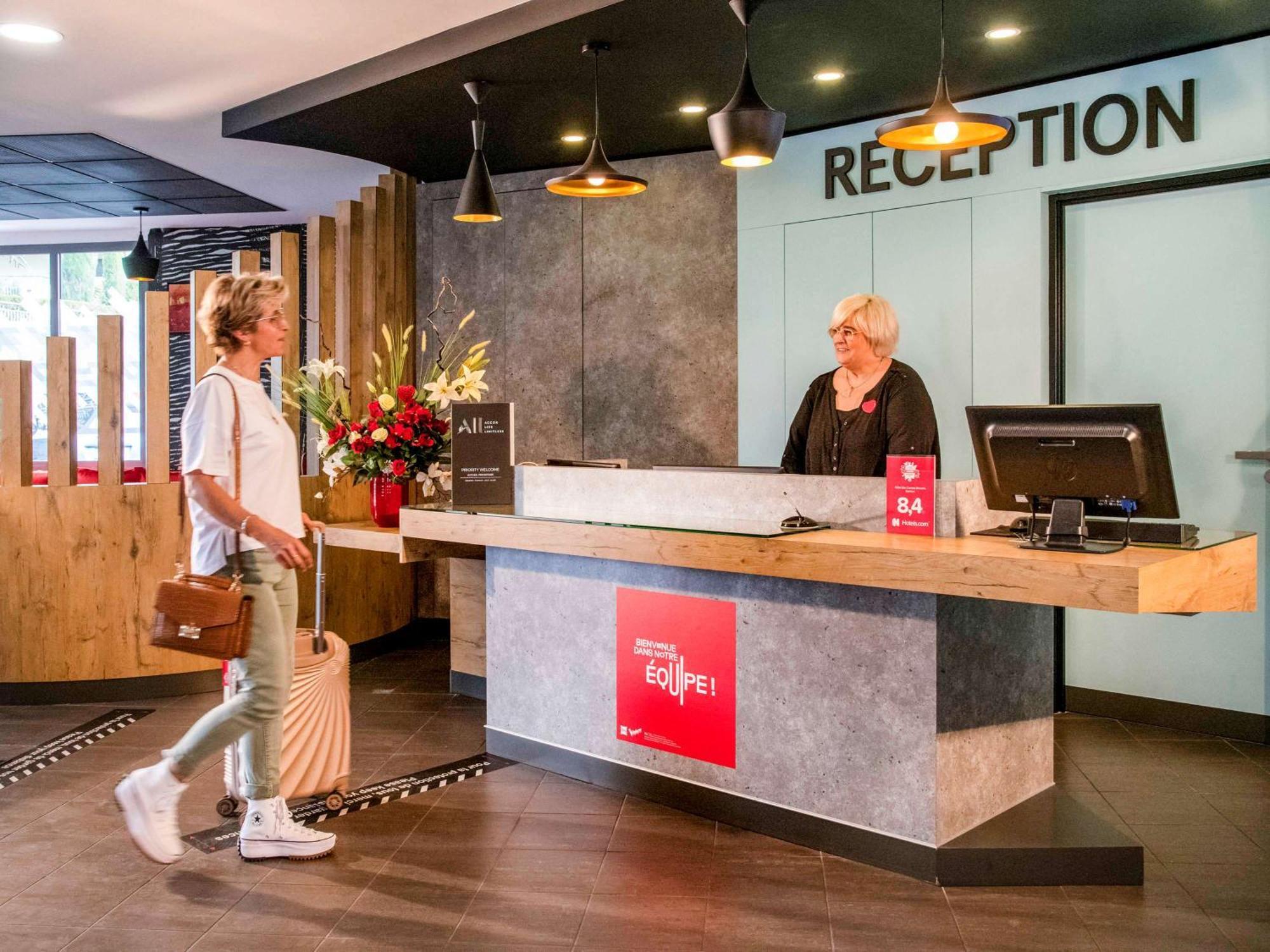 Ibis Cannes Mouans Sartoux Piscine Parking Gratuit Exterior photo